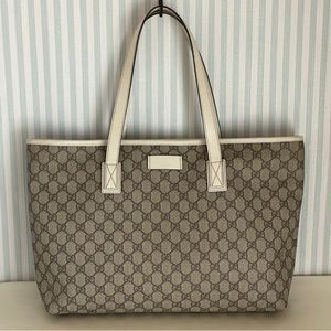 ❌S O L D ❌ Gucci Supreme tote bag